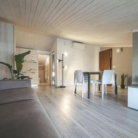 Mansarda Maxi House Desenzano *